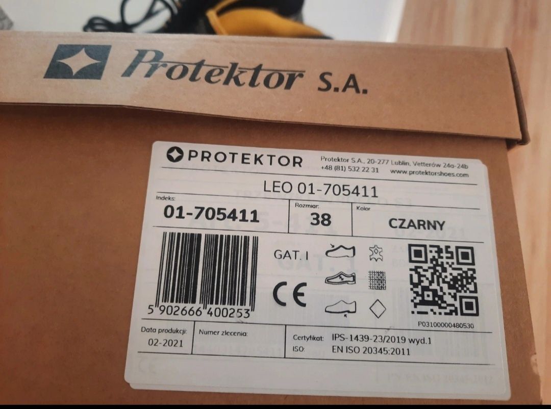 Nowe trzewiki robocze protektor r.38