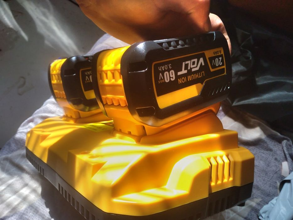 Dewalt flex volt 20-60v