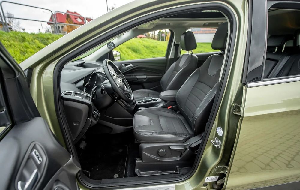 Ford Kuga 2014 року