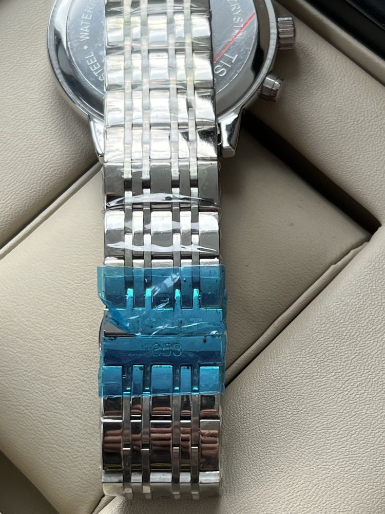 мужские наручные часы Tissot CARSON steel