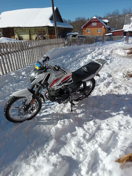 Продам мустанг 200