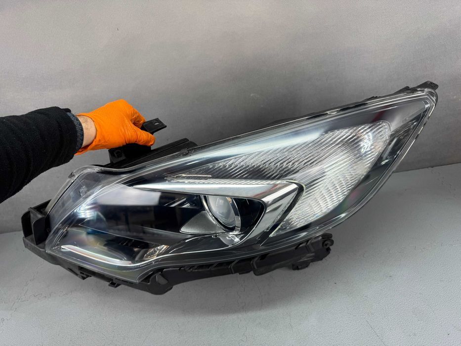 Opel Zafira C 2012-16r Lampa Przód Przednia Soczewka HIR2 Lewa EU IGŁA