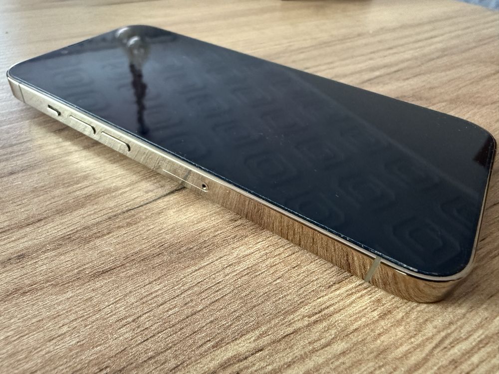 iPhone 13 pro złoty