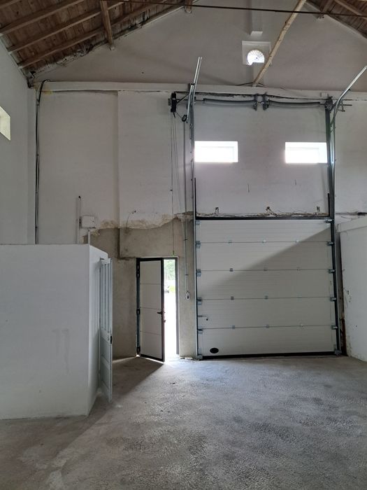 Aluga se Armazem Palmela-algeruz