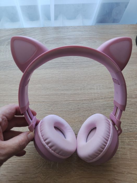 Круті та яскраві підліткові навушники