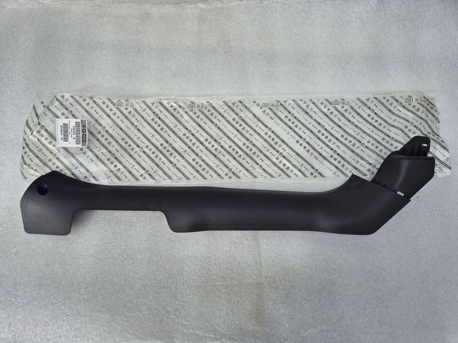 Prawy próg nakładka progu listwa Fiat Panda II lewy przód 735340290