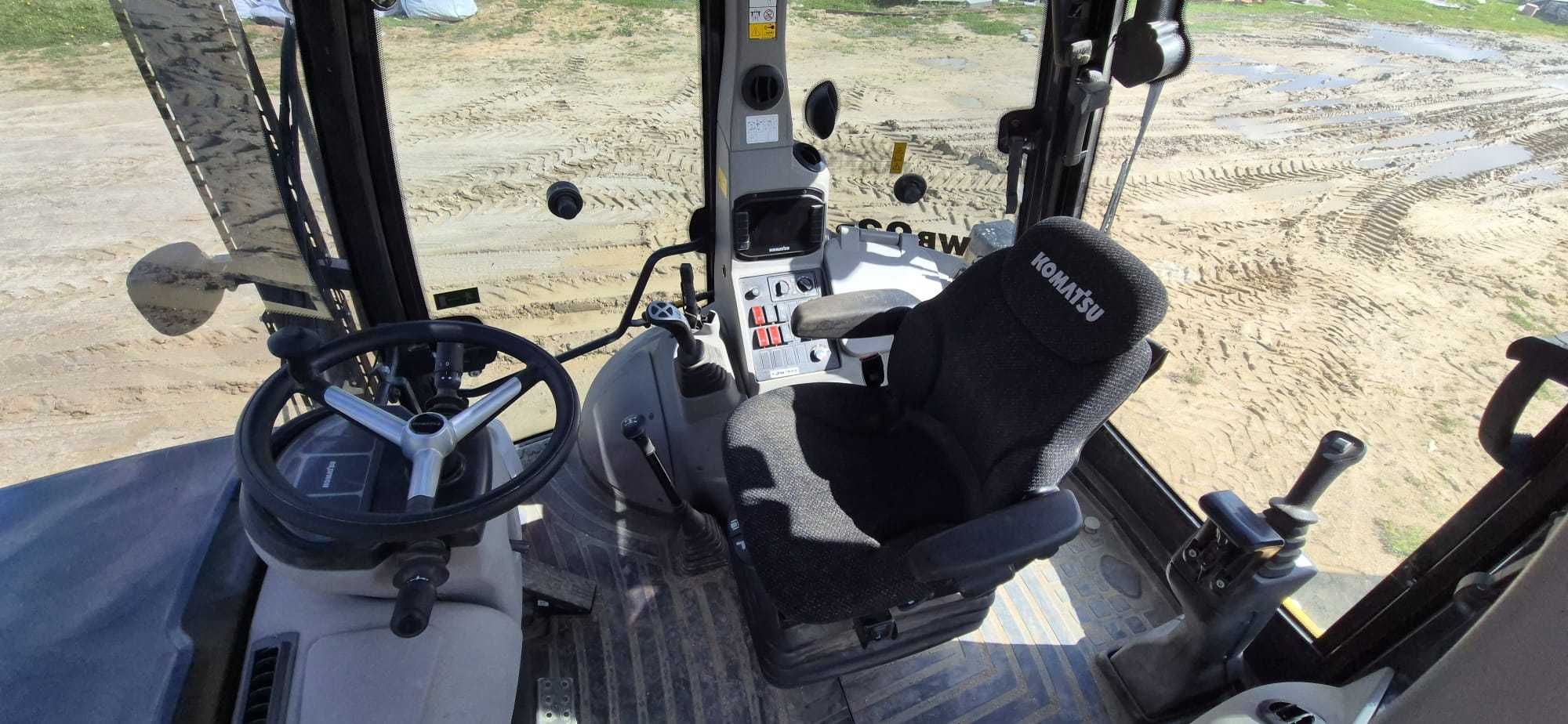 Retroescavadora Komatsu  WB93R