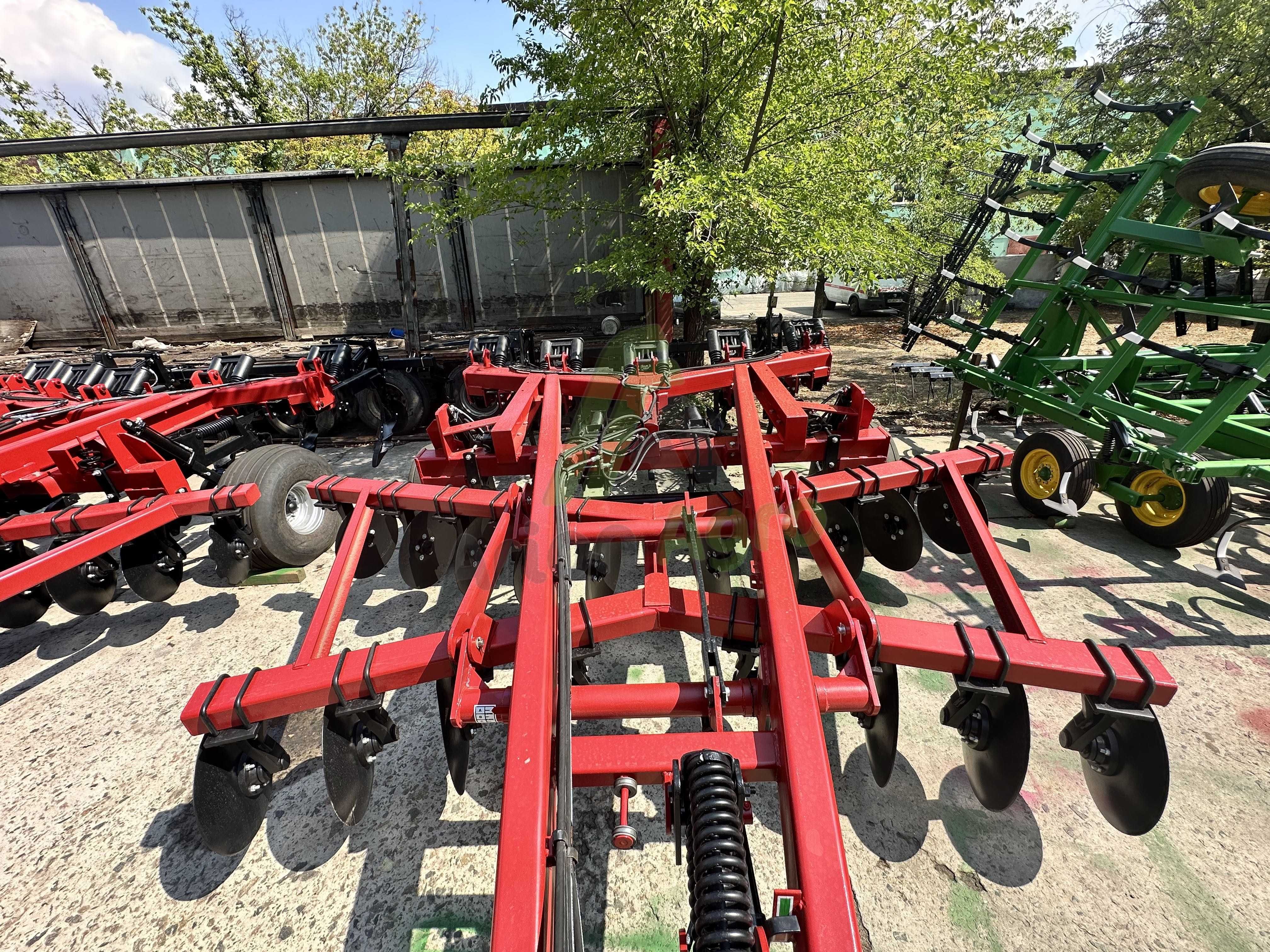 Глубокорыхлитель Case IH еколотайгер  530 Кейс шириною 3,8 метра
