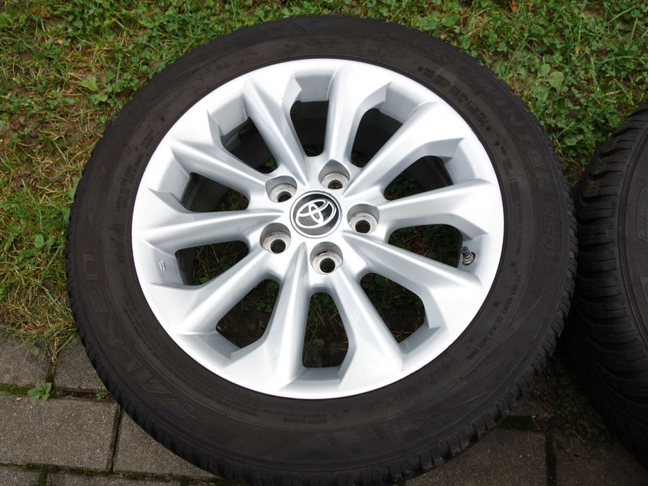 Koła Zimowe TOYOTA COROLLA E21 Camry AVENSIS AURIS 16'' Jak Nowe  TPMS
