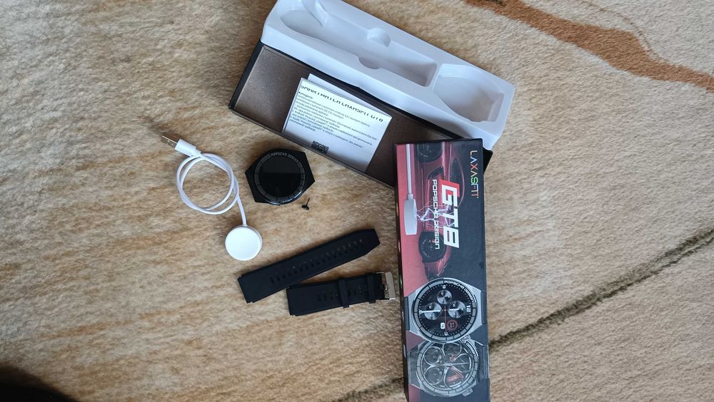 Zegarek czarny męski GT8 na części.