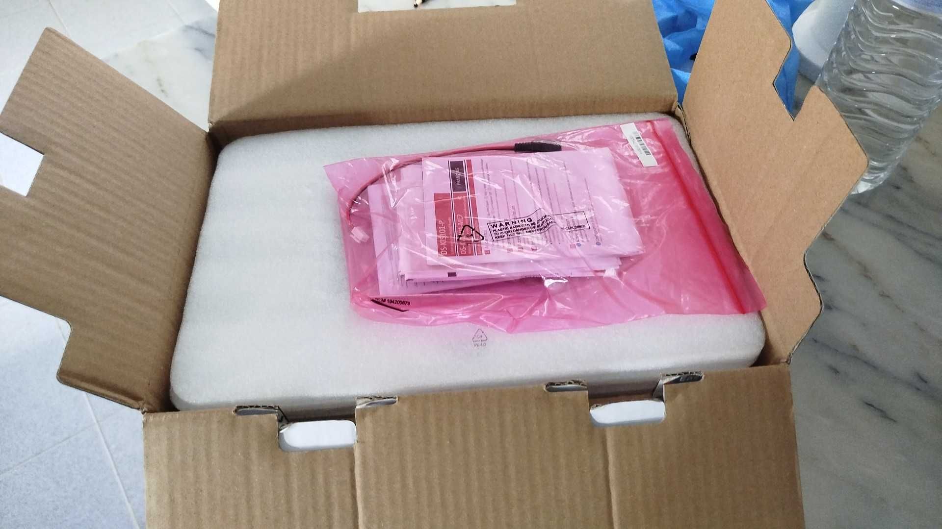 Hikvision DS-KIS101-P/Surface