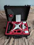 Dron DJI Phantom 4 z walizka MC-CASES I 2x baterie