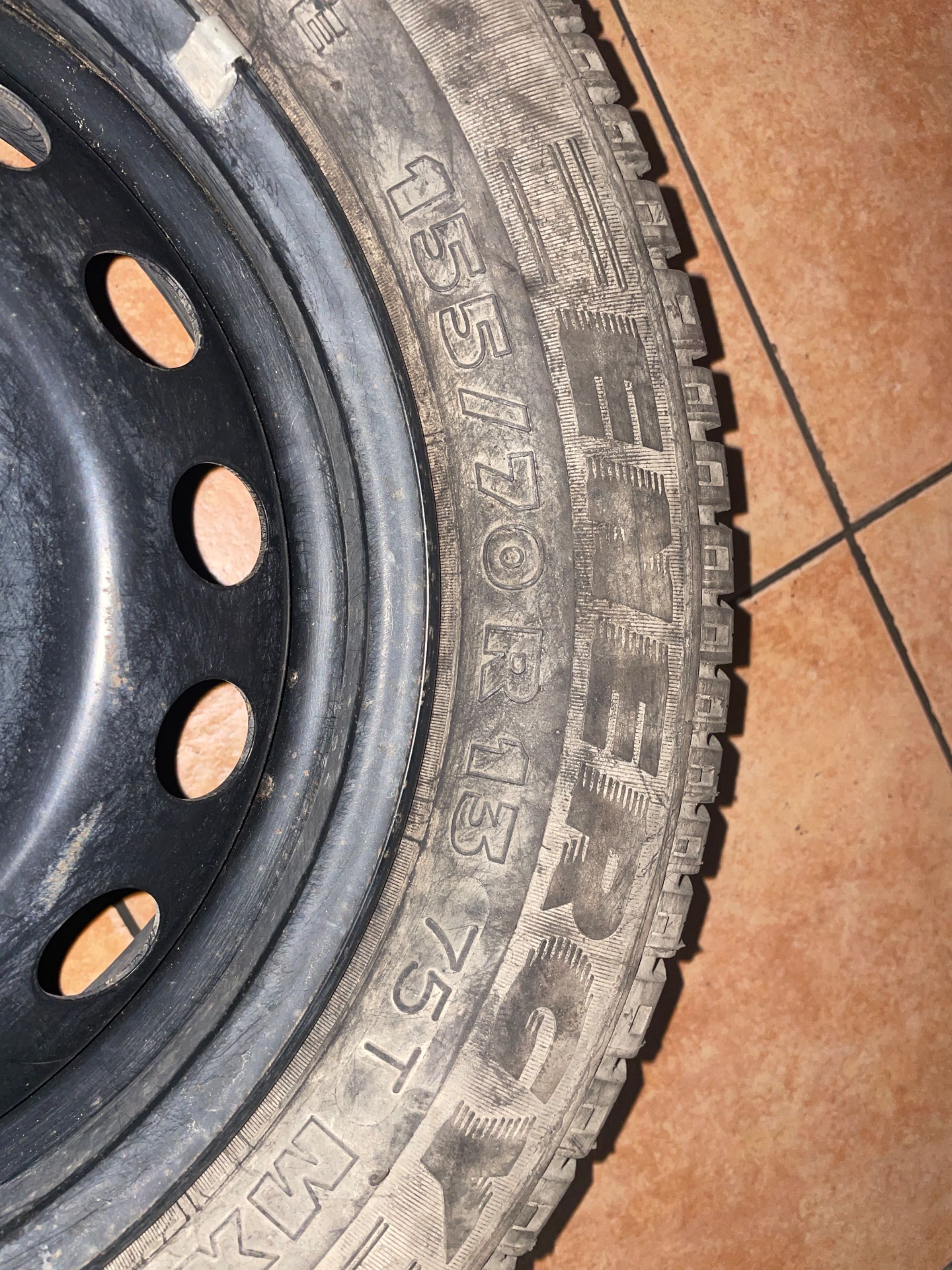 Pneu Michelin com jante