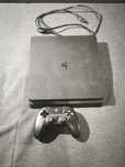 Sprzedam PlayStation 4 slim 1T w zestawie z 1 padem + gry