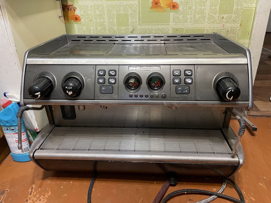 Оренда кавомашин  (проф. Кофемашин) в Черкасах