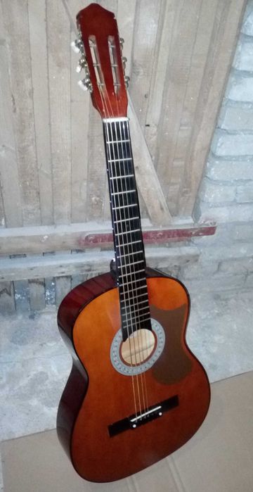 Gitara akustyczna  6 strunowa   lata 70