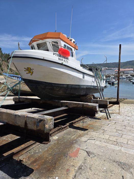 Barco pesca profissional  de coluna bravo 2com  licencas covos  ,redes