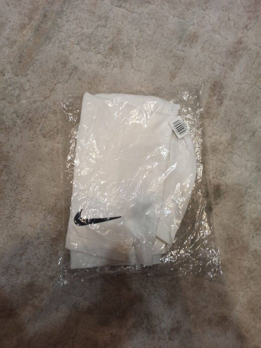Нові. USA NIKE 3 футбольні шорти. Size: M-L