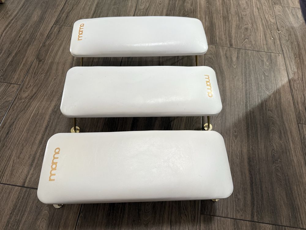 MOMO podpórka manicure biała ekoskóra