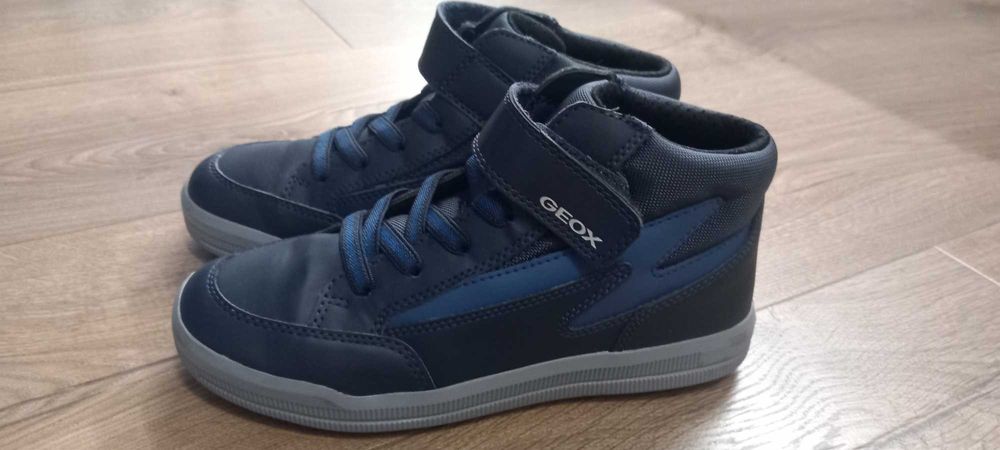 Buty chłopięce rozmiar 33