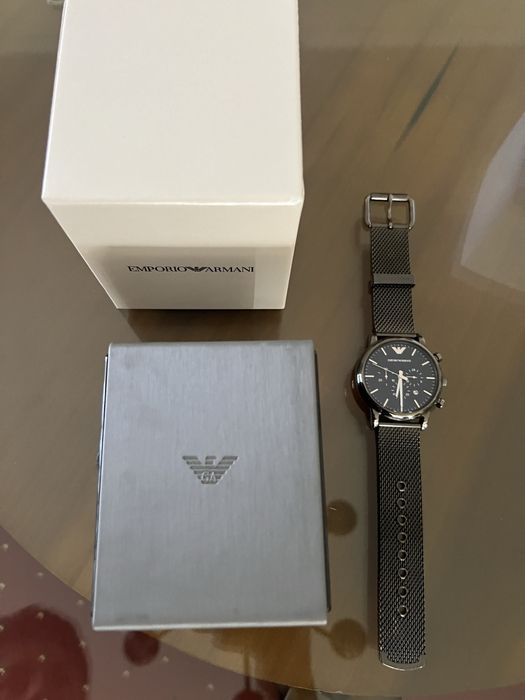 Relogio Armani prateado e azul - Novo