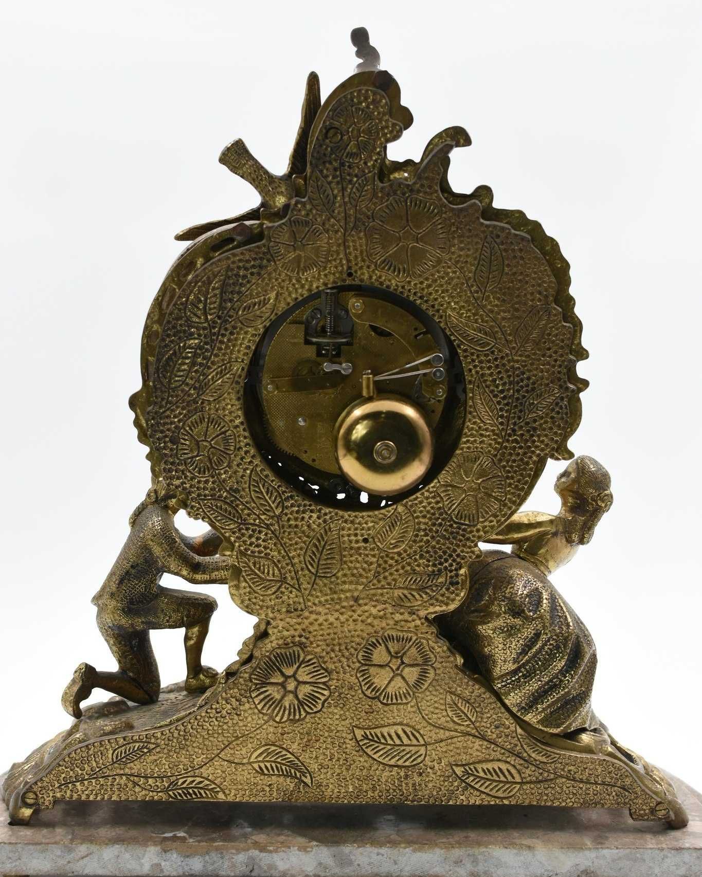 Relógio de mesa em bronze