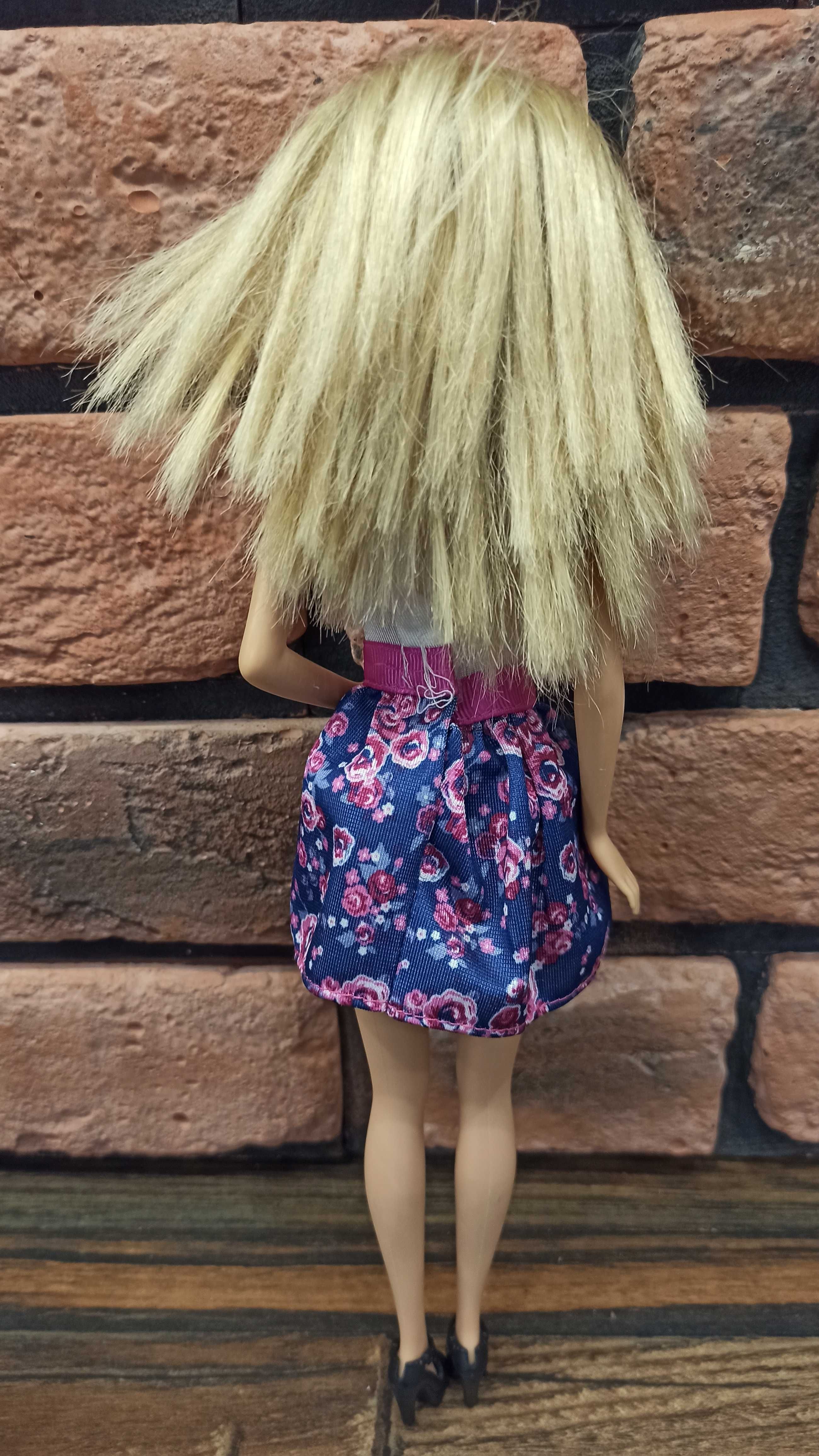 Lalka Barbie Mattel z pieskiem zmieniającym kolor