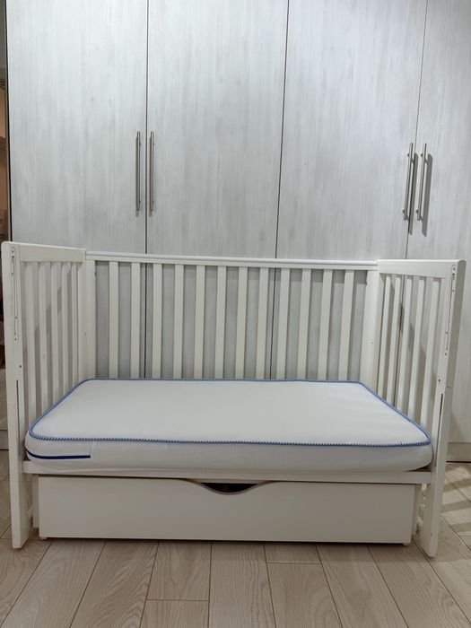 Дитяче ліжечко з шухлядою