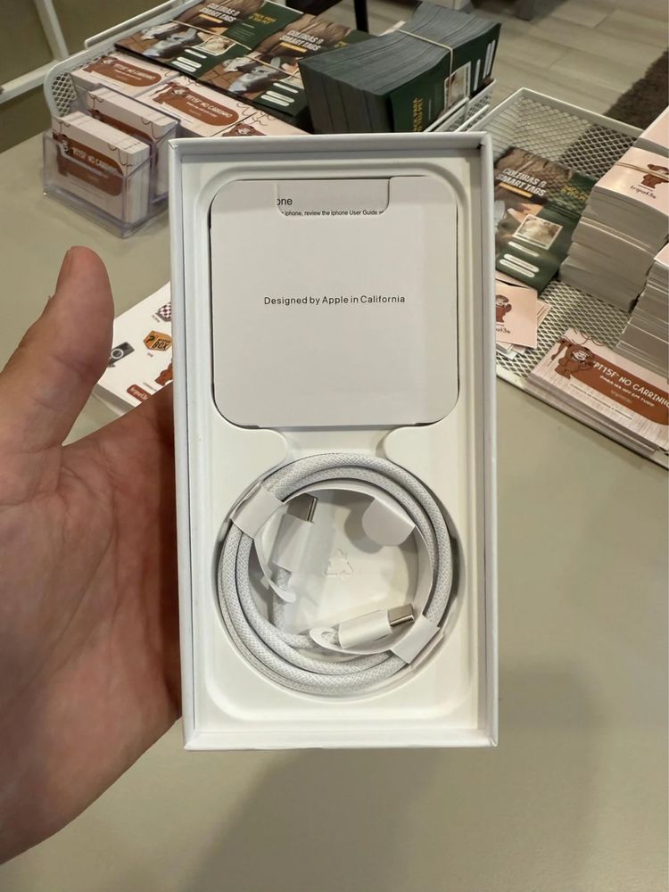 iPhone 15 256GB Preto