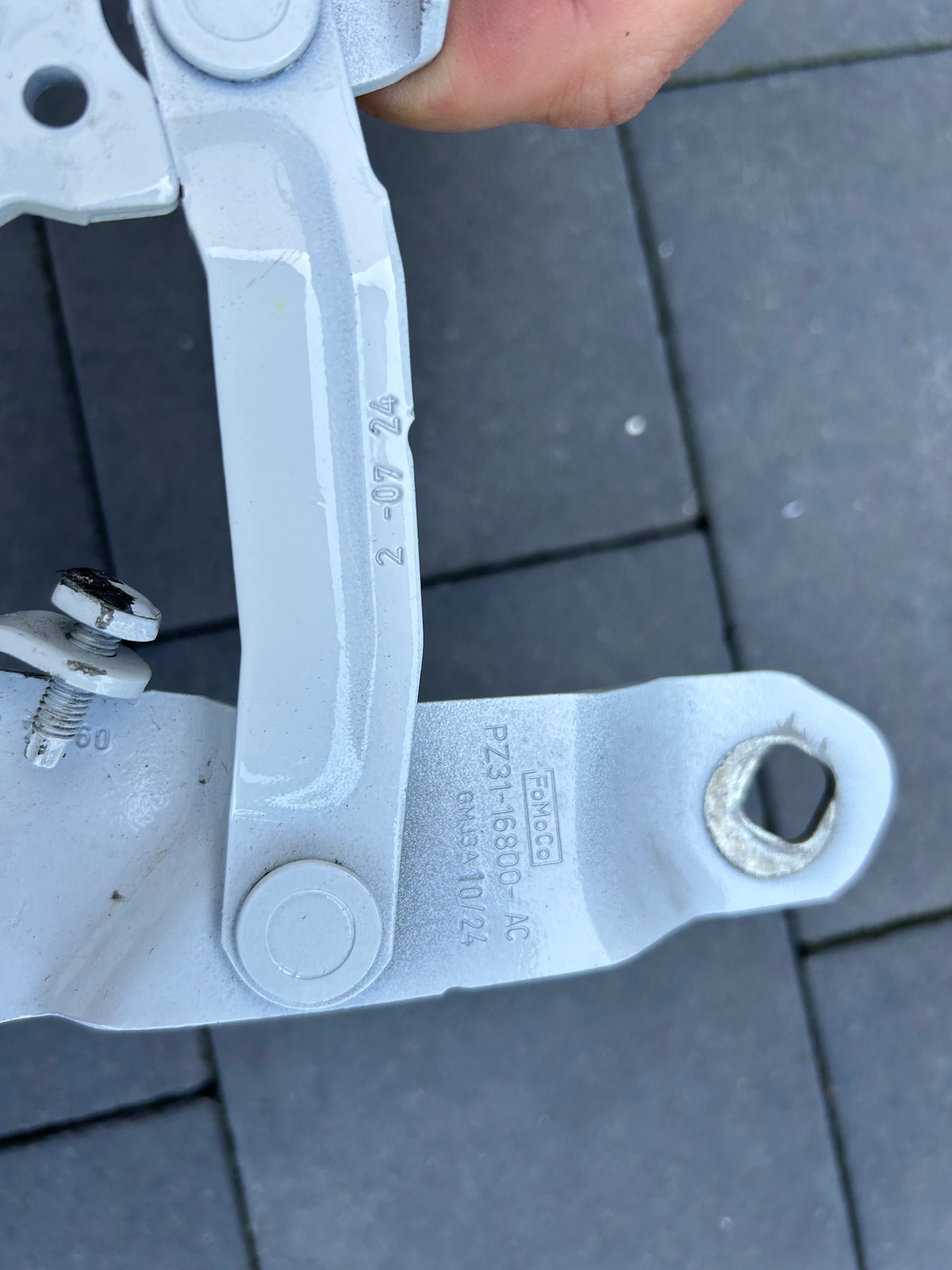 Zawias maski prawy FORD TRANSIT CUSTOM MK2 24r