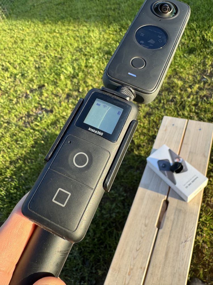 Kamera Insta 360 X2 + remote + selfie stick