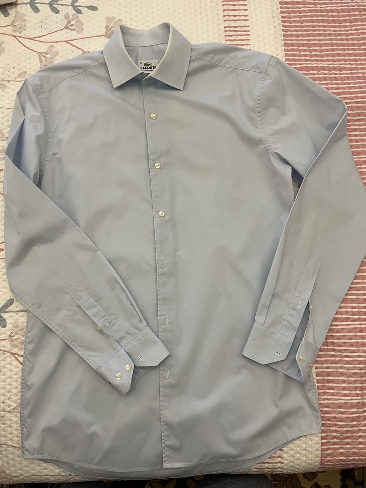 Camisa Lacoste M (39) em azul claro