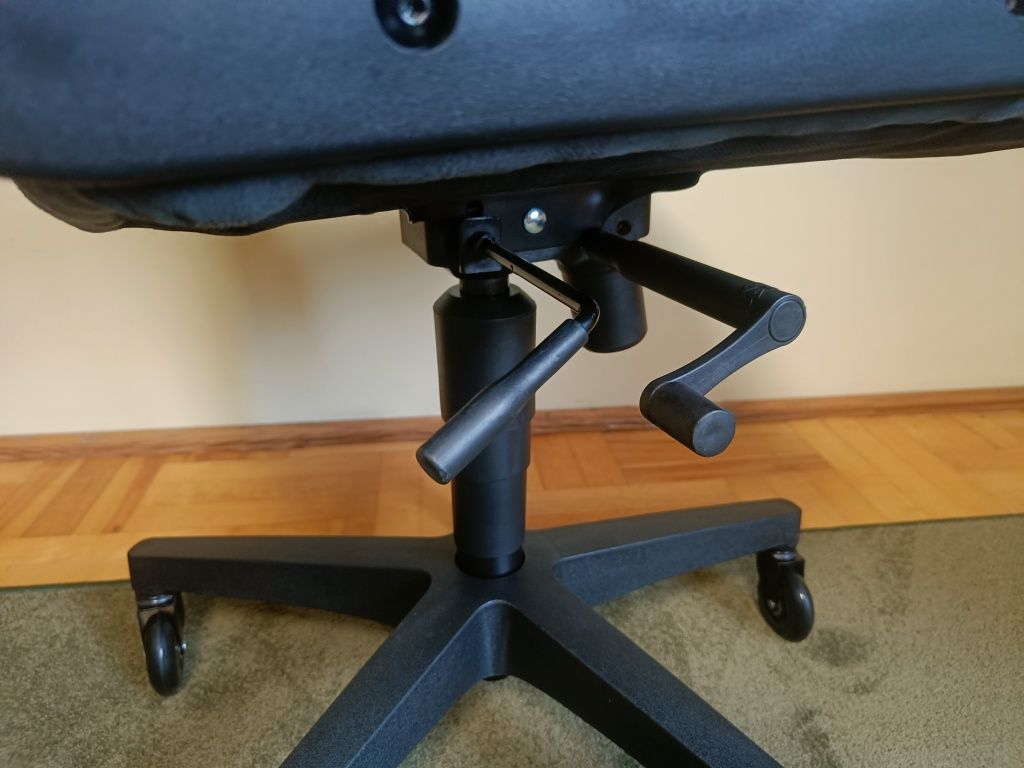 Topstar Fotel Menedżerski XXL Comfort Point 50 mikrofibra antracyt