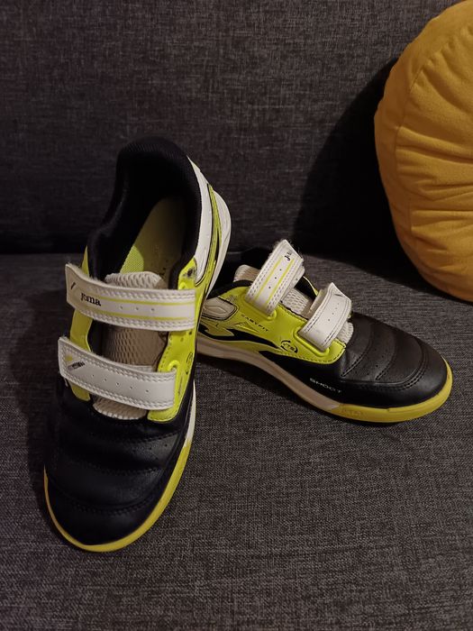 Vende se sapatilhas de Futsal nr.34