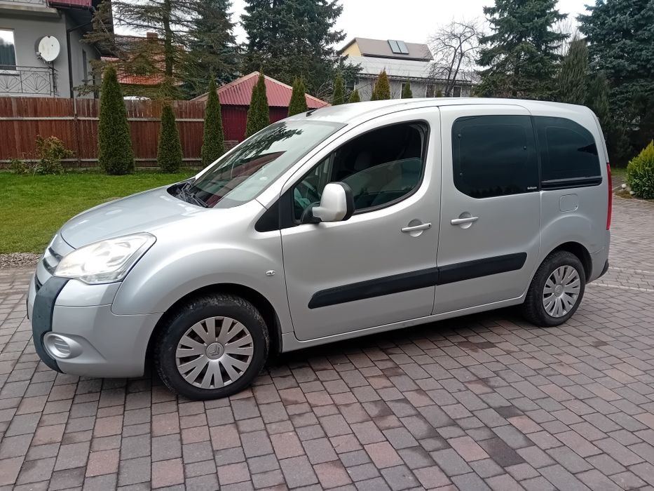 Citroen berlingo 1.6hdi klima zdrowy dwóch stron drzwi 2012r