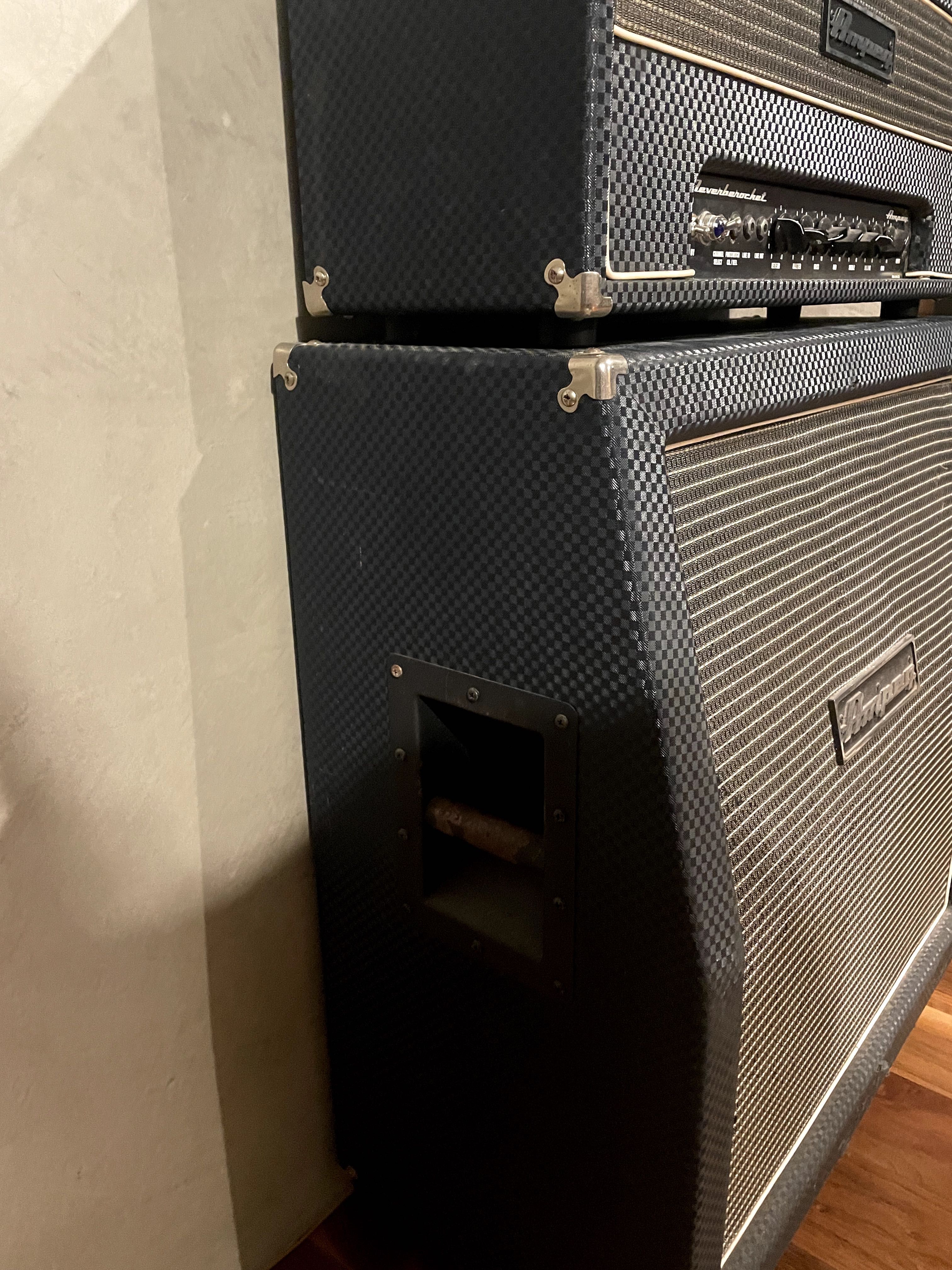 Ampeg - Coluna e Amplificador
