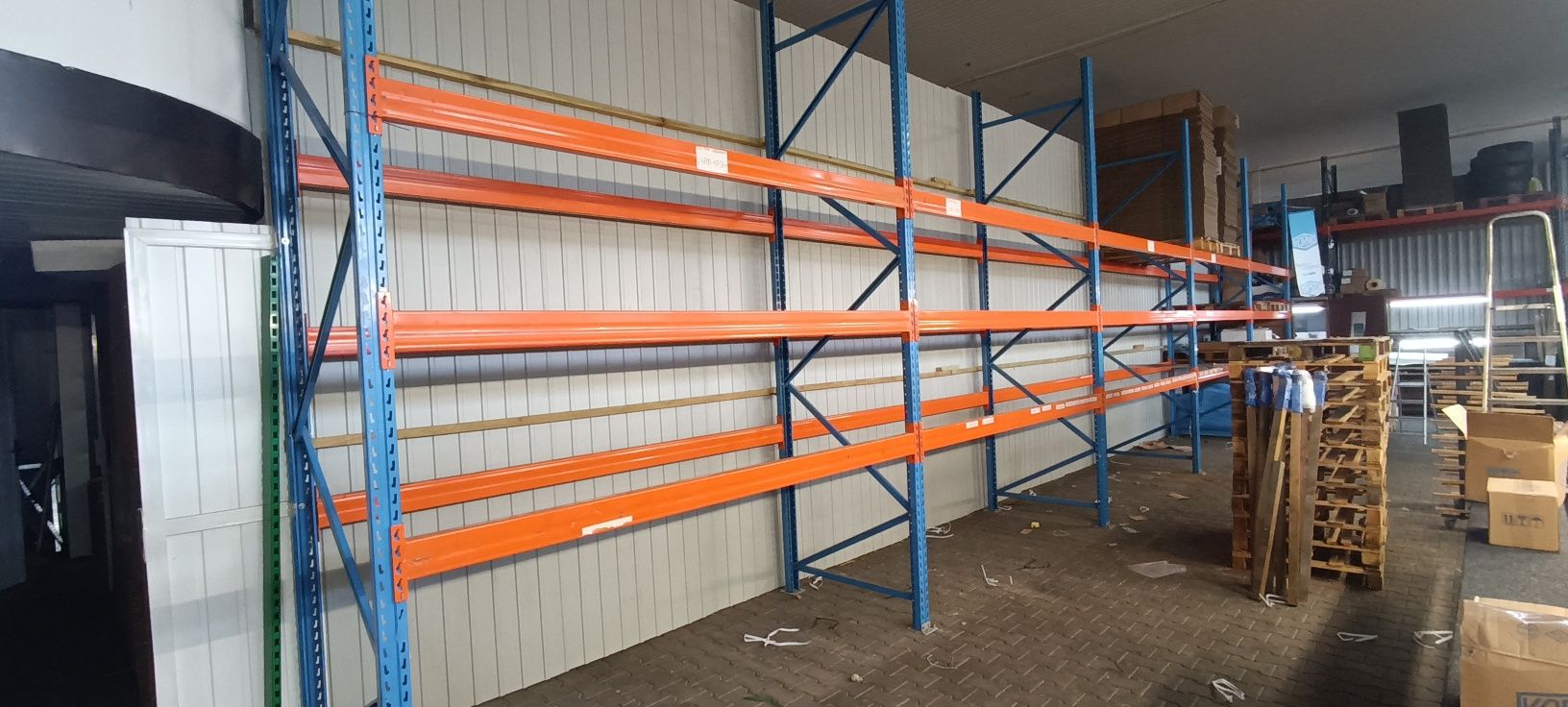 Regał magazynowy paletowy metalowy