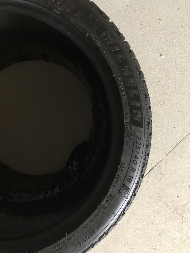 Резина, шини Michelin зима 225/40 R18 (2шт) Alpin 5