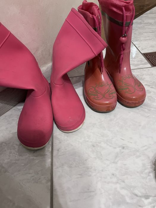 Гумачки на дівчинку