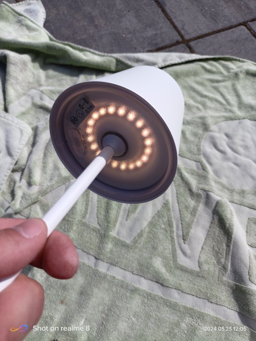 Lampka LED stojaca