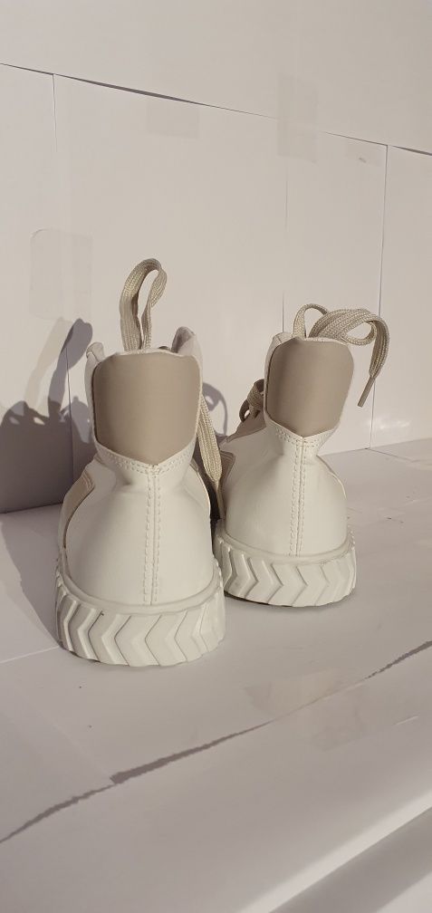 Buty nowe sportowe niemieckiej marki Bonprix rozmiar 40