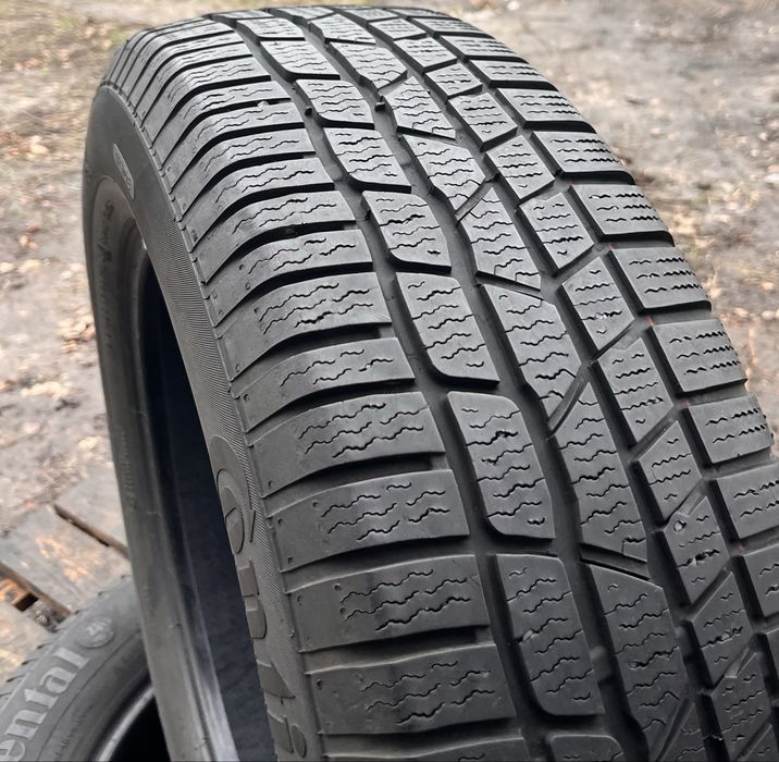 Зимові шини пара 215/65 r17 Continental