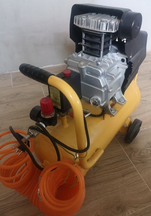 Kompresor olejowy 24l 8bar  German plus akcesoria Jak nowy