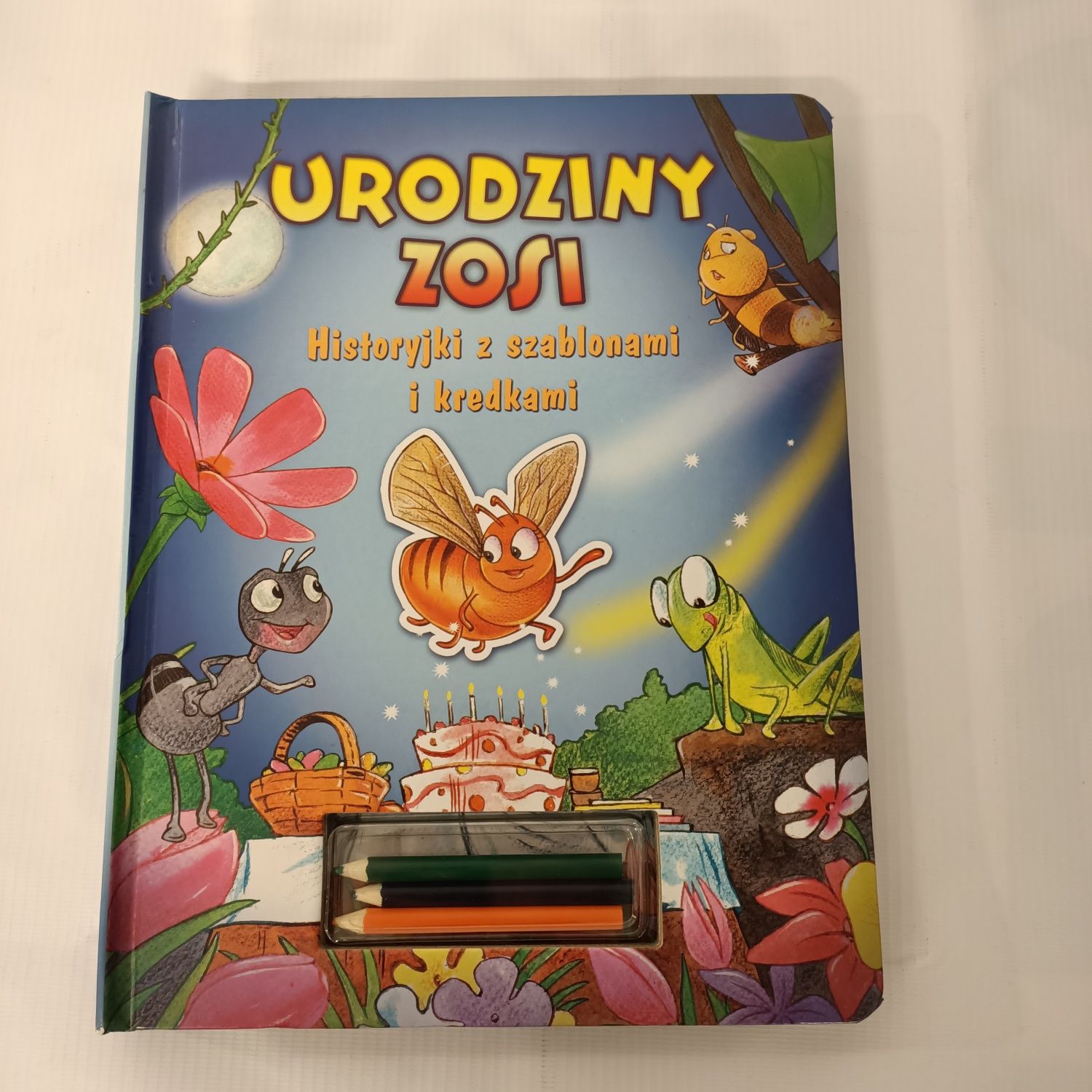 Urodziny Zosi historyjki z szablonami i kredkami