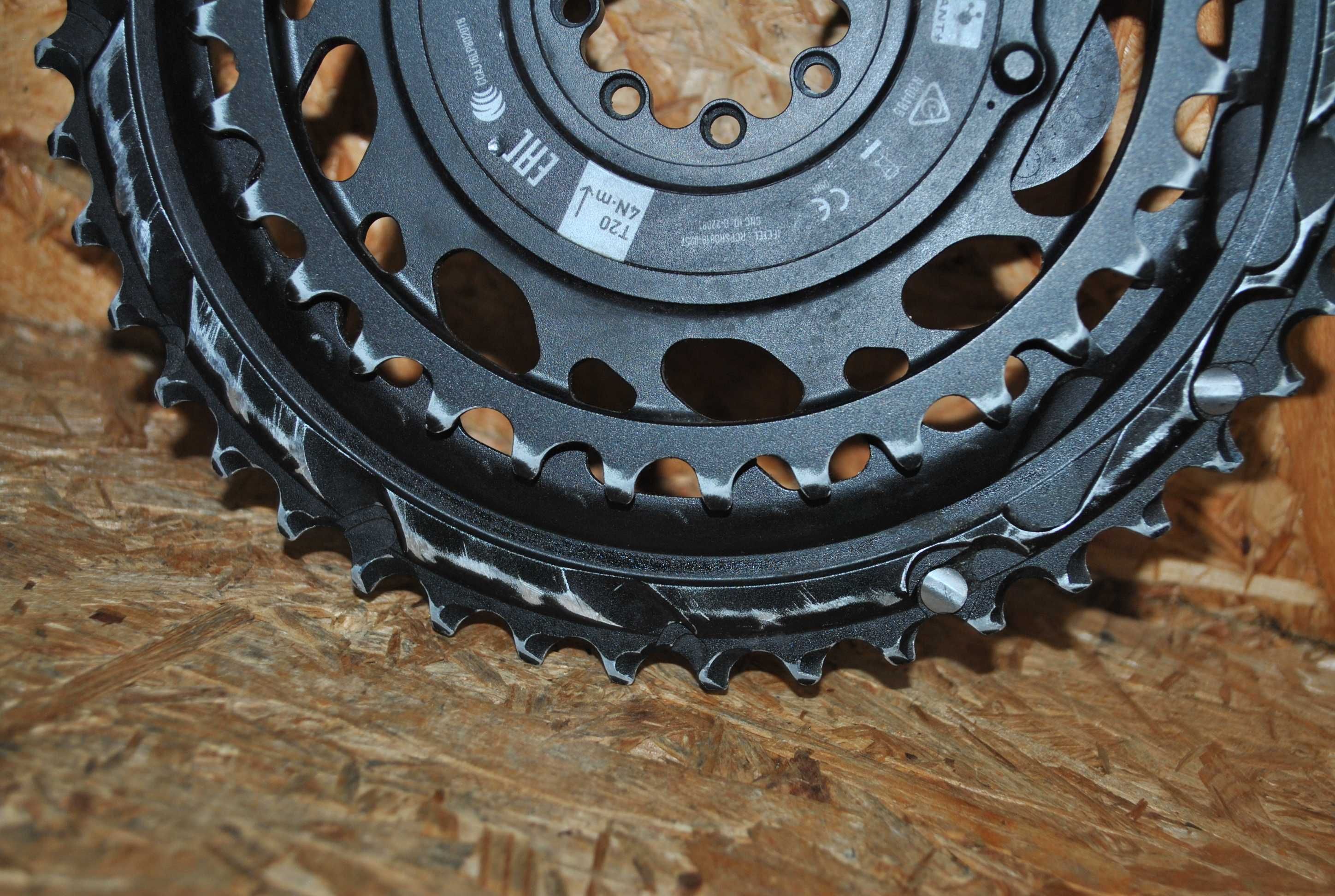 Idealna zębatka z pomiarem mocy Sram Red Axs Quarg 46/33T Gravel 6