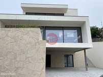 Moradia T4 à venda em Vila Nova de Famalicão