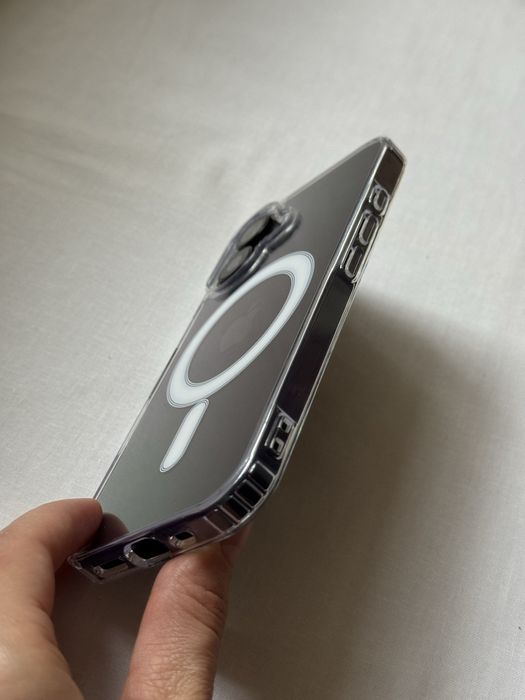 Прозорий чохол на iPhone 16 з підтримкою MagSafe
