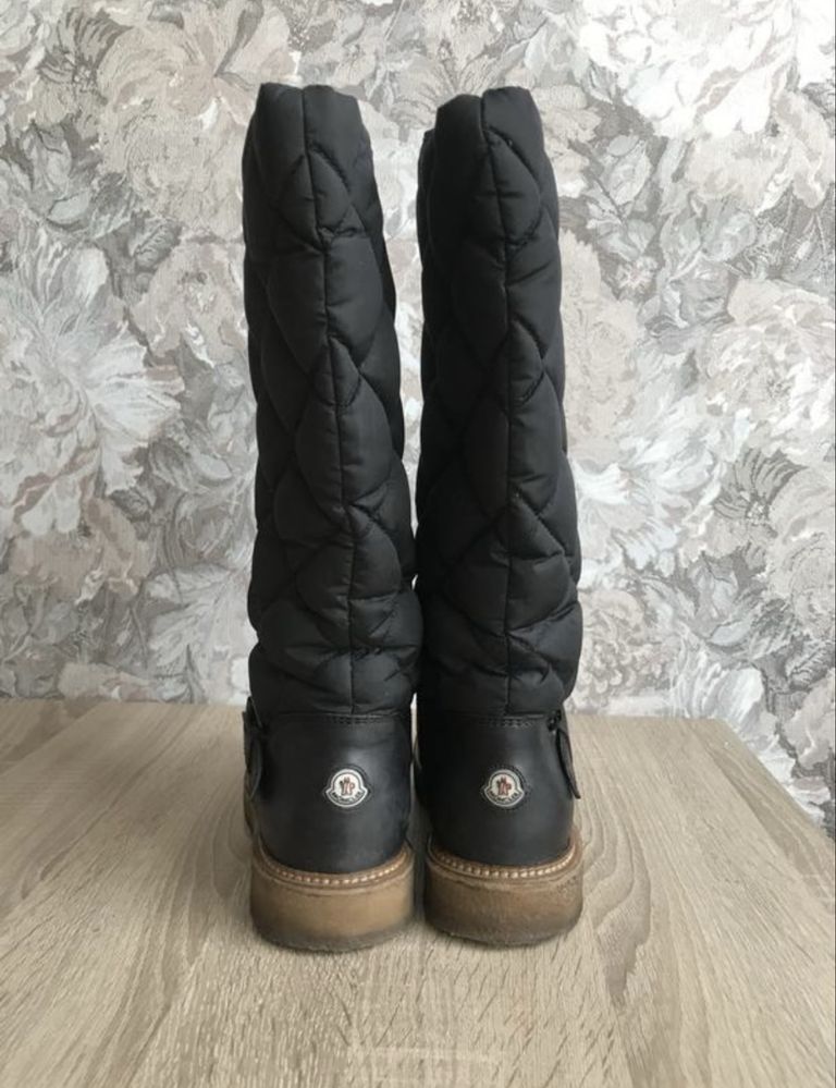 Moncler  37 р ИТАЛИЯ чоботи сапоги сапожки ботинки