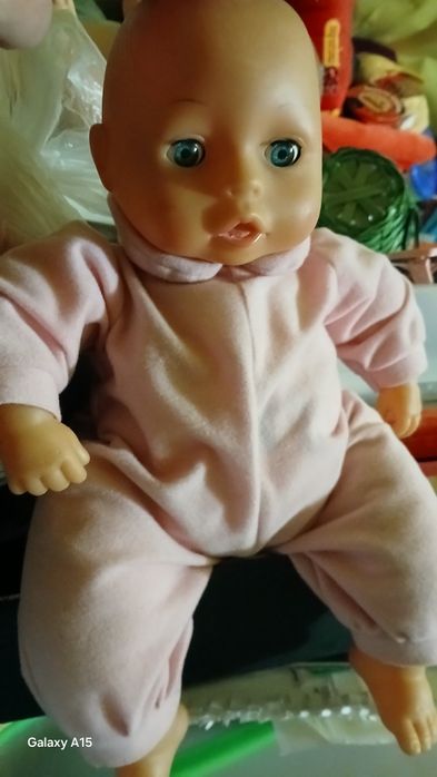 Lalka bobas mówiąca z ubrankiem rusza oczami  stan bardzo dobry