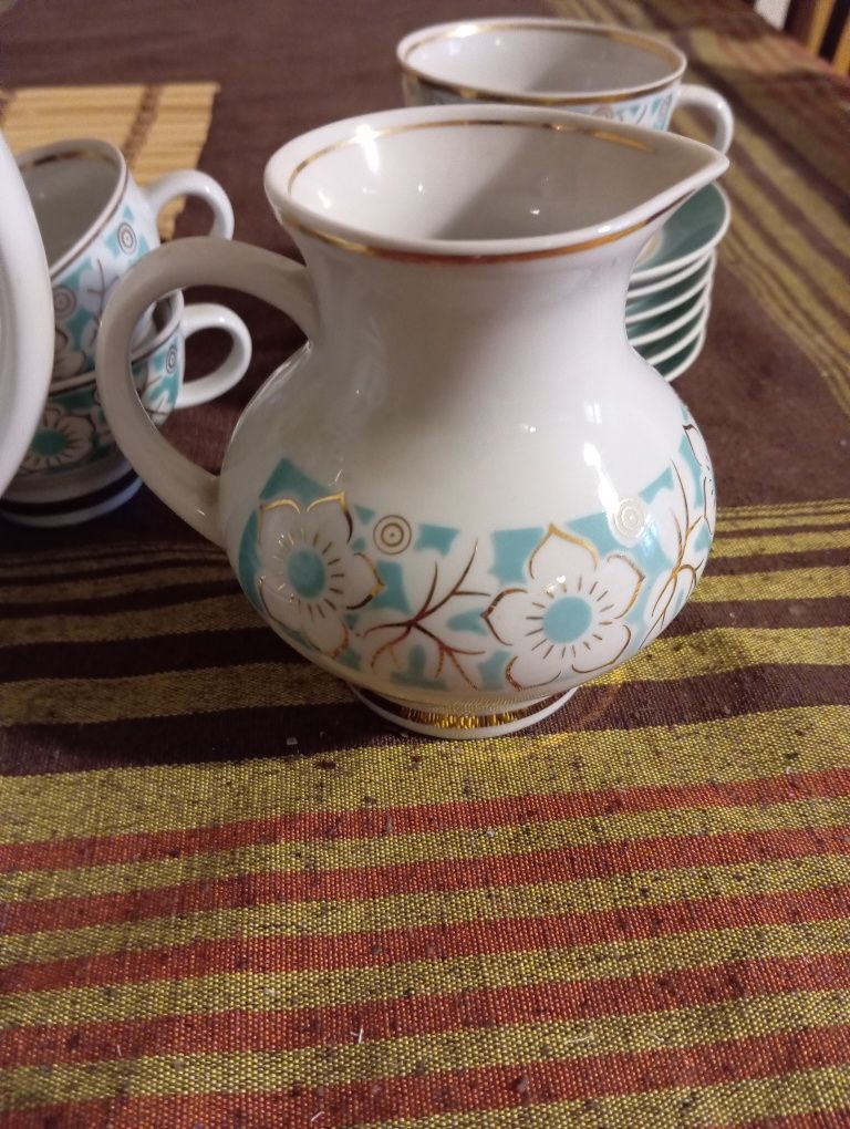 Продам кофейный сервиз времён СССР.